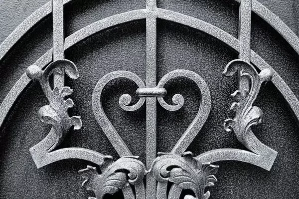 Sıcak Dövme Yapraklar